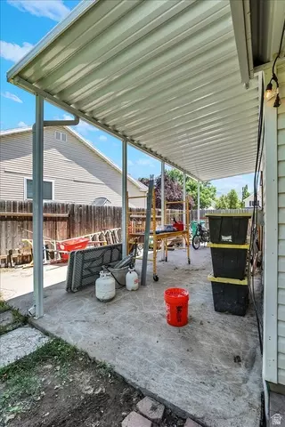 Exterior - 1073 N 175 E, Layton, UT 84041 photo 2 of 7