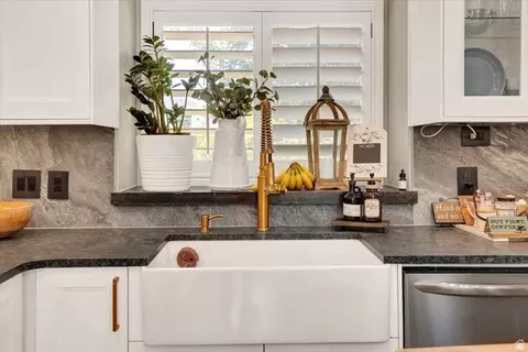 Kitchen - 1073 N 175 E, Layton, UT 84041 photo 4 of 6