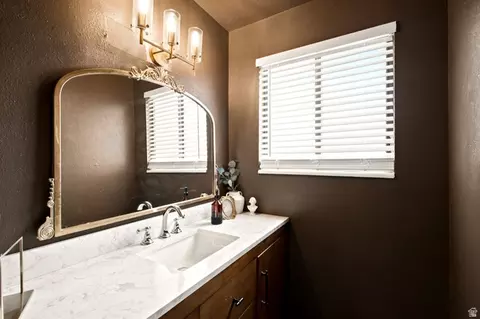 Bath - 350 E 200 N, Mona, UT 84645 photo 2 of 4