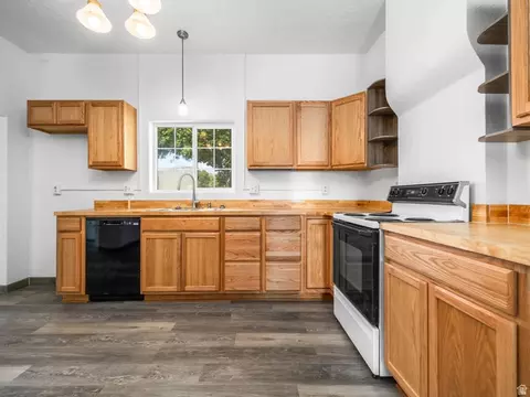 177 E 300 S, Levan, UT 84639 photo 8