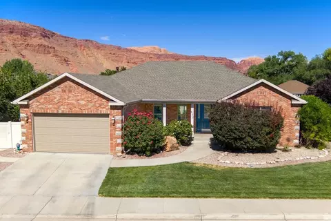 Exterior - 517 Kiva Dr, Moab, UT 84532 photo 12 of 13