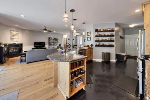 Kitchen - 517 Kiva Dr, Moab, UT 84532 photo 2 of 5