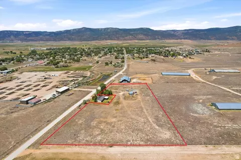 743 E 200 N, Moroni, UT 84646 photo 2