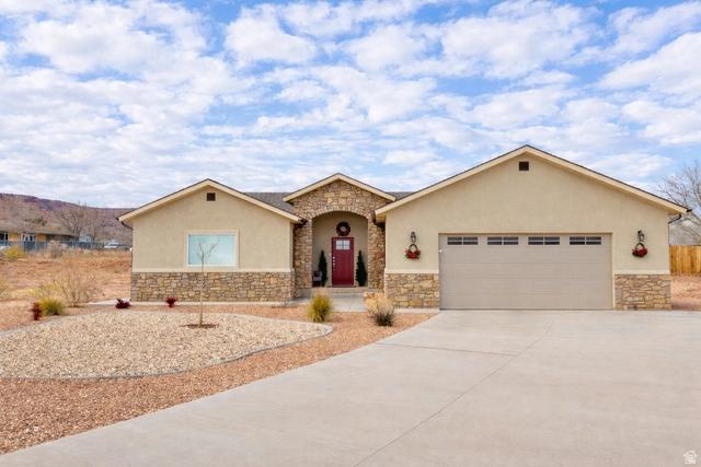 1448 S Sage Ct, Kanab, UT 84741