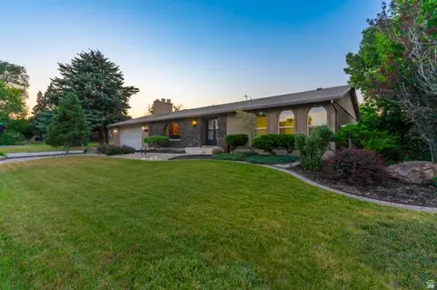 2518 W Carson Ln S, West Jordan, UT 84084