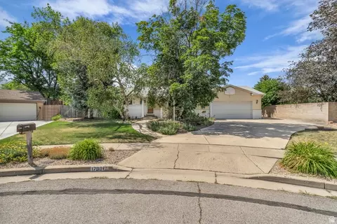 1700 E Calann Dr, Cottonwood Heights, UT 84121