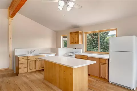 Kitchen - 481 E Teancum Rd, Daniel, UT 84032 photo 11 of 12