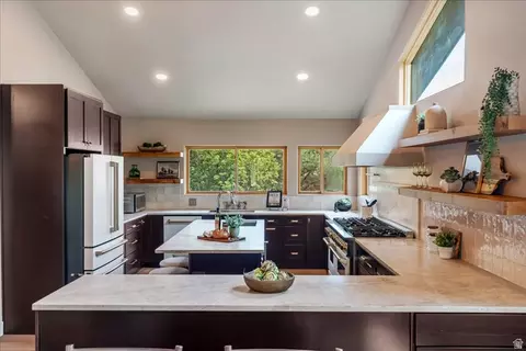 Kitchen - 481 E Teancum Rd, Daniel, UT 84032 photo 5 of 12