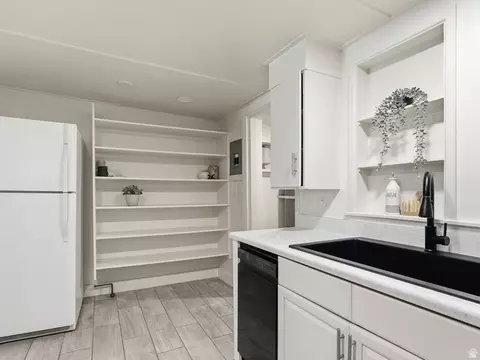 Kitchen - 175 N 700 E, Springville, UT 84663 photo 3 of 3