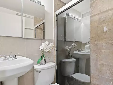 Bath - 175 N 700 E, Springville, UT 84663 photo 3 of 3