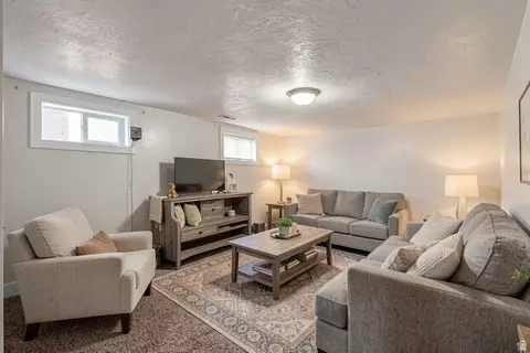 895 W 400 N, Orem, UT 84057 photo 20