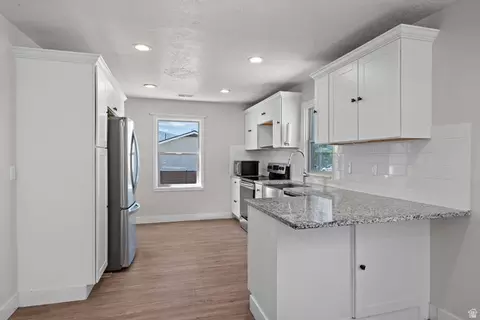 895 W 400 N, Orem, UT 84057 photo 9