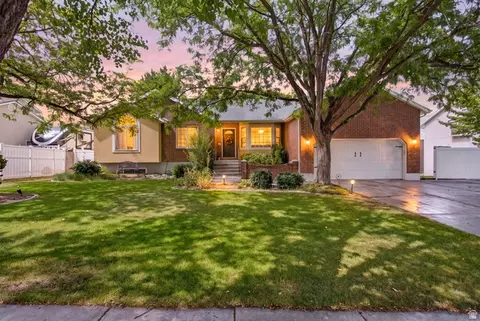 2986 W Southpointe Rd, South Jordan, UT 84095