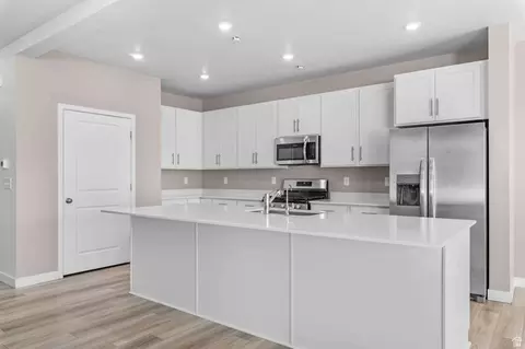 1877 E Chukar Dr, Eagle Mountain, UT 84005 photo 2
