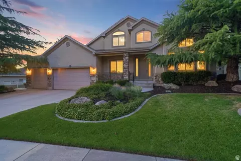 Exterior - 2035 E Quartzridge Dr, Sandy, UT 84092 photo 1 of 8