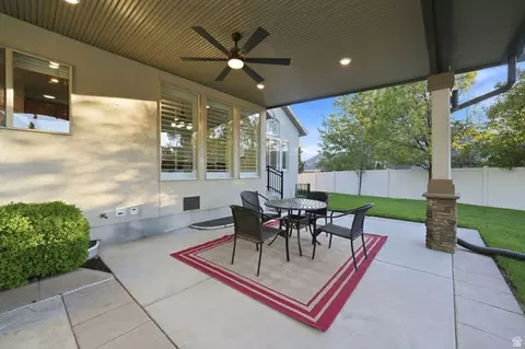 Exterior - 2035 E Quartzridge Dr, Sandy, UT 84092 photo 2 of 8