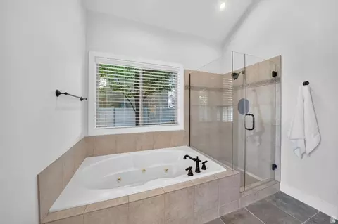 Bath - 2035 E Quartzridge Dr, Sandy, UT 84092 photo 1 of 4