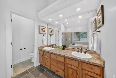Bath - 2035 E Quartzridge Dr, Sandy, UT 84092 photo 2 of 4