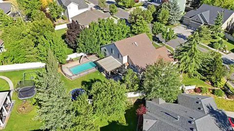 View/Area - 2035 E Quartzridge Dr, Sandy, UT 84092 photo 5 of 13