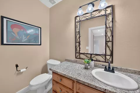 Bath - 2035 E Quartzridge Dr, Sandy, UT 84092 photo 3 of 4