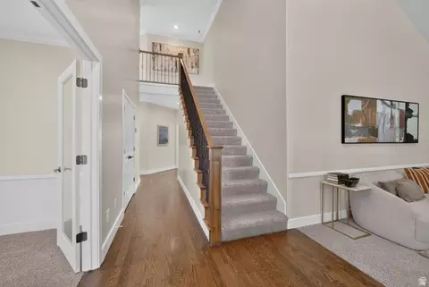 Entry Way - 2035 E Quartzridge Dr, Sandy, UT 84092 photo 1 of 2