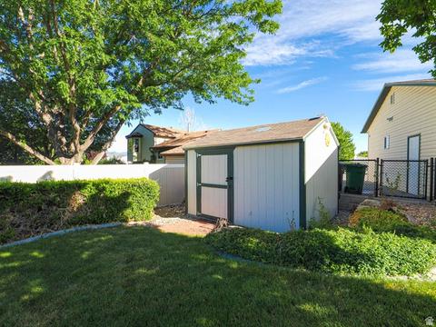 Exterior - 960 E North Fork Cir S, Sandy, UT 84094 photo 5 of 7