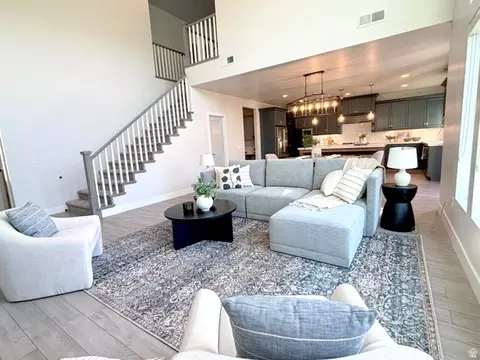 Living - 429 E Treasure Rd, Washington, UT 84780 photo 2 of 4