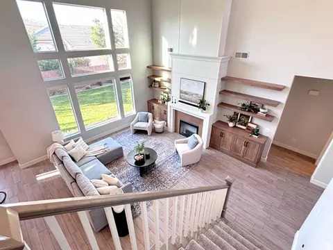 Living - 429 E Treasure Rd, Washington, UT 84780 photo 3 of 4