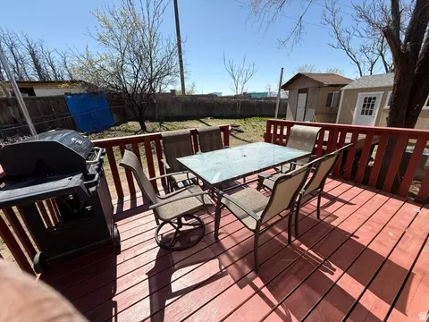 Exterior - 173 Durdham Ln, Sandy, UT 84070 photo 2 of 8