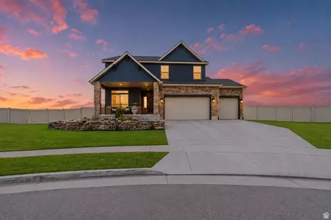 2352 W Island Dr, Kaysville, UT 84037