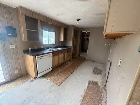 Kitchen - 345 E 300 S, Duchesne, UT 84021 photo 1 of 1