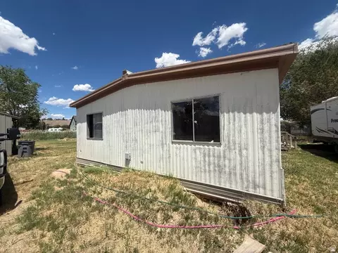 Exterior - 345 E 300 S, Duchesne, UT 84021 photo 2 of 10