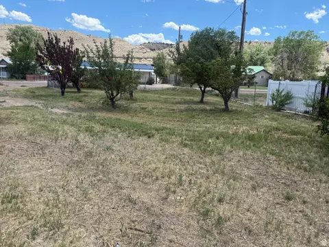 Exterior - 345 E 300 S, Duchesne, UT 84021 photo 3 of 10
