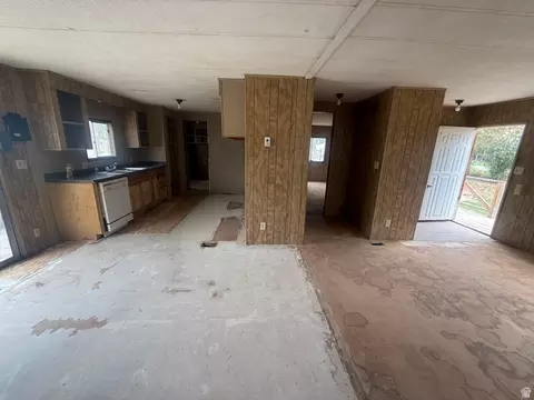 Living - 345 E 300 S, Duchesne, UT 84021 photo 5 of 6