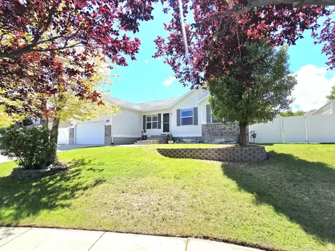 6660 S Duchess St W, West Jordan, UT 84081
