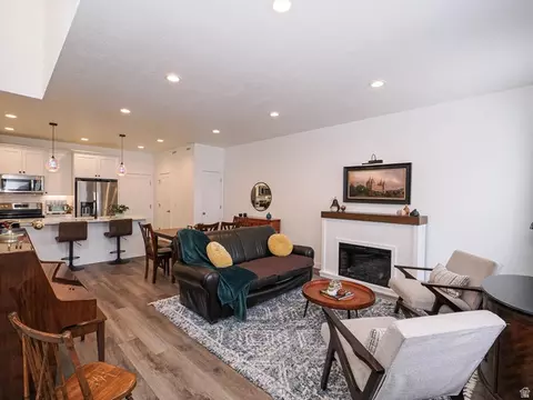 Living - 520 S Orchard Dr E # 3, Bountiful, UT 84010 photo 2 of 4