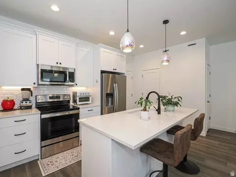 Kitchen - 520 S Orchard Dr E # 3, Bountiful, UT 84010 photo 2 of 4