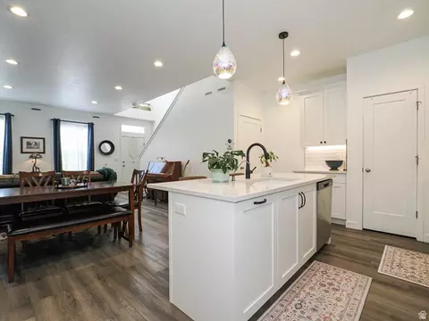Kitchen - 520 S Orchard Dr E # 3, Bountiful, UT 84010 photo 4 of 4