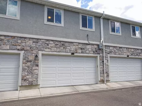 Exterior - 520 S Orchard Dr E # 3, Bountiful, UT 84010 photo 3 of 4