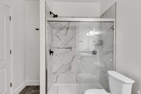 Bath - 273 E Park View Cir, Bountiful, UT 84010 photo 6 of 9