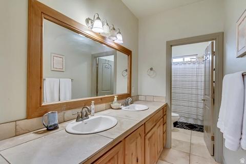 Bath - 273 E Park View Cir, Bountiful, UT 84010 photo 9 of 9