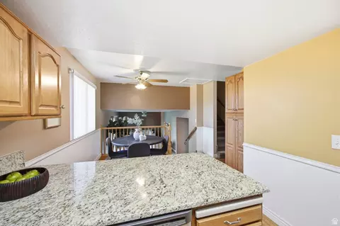 734 E Sandy Dunes Dr, Sandy, UT 84094 photo 10