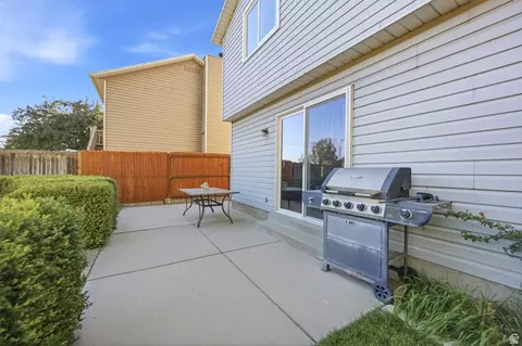 734 E Sandy Dunes Dr, Sandy, UT 84094 photo 28