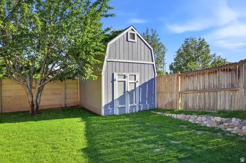 734 E Sandy Dunes Dr, Sandy, UT 84094 photo 26