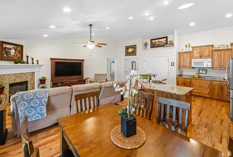 8768 N Durham Ct, Eagle Mountain, UT 84005 photo 18