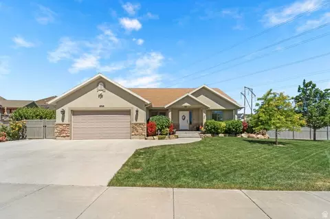 8768 N Durham Ct, Eagle Mountain, UT 84005 photo 2