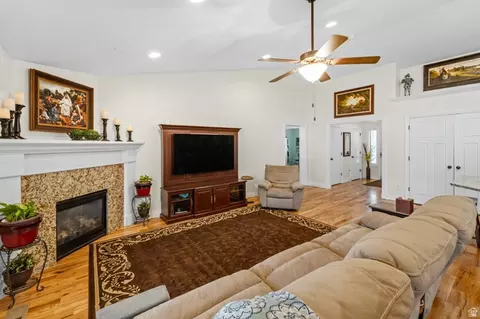 8768 N Durham Ct, Eagle Mountain, UT 84005 photo 17