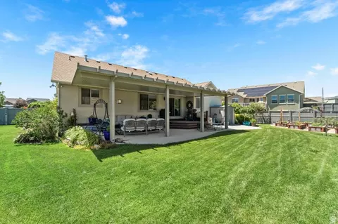 8768 N Durham Ct, Eagle Mountain, UT 84005 photo 5