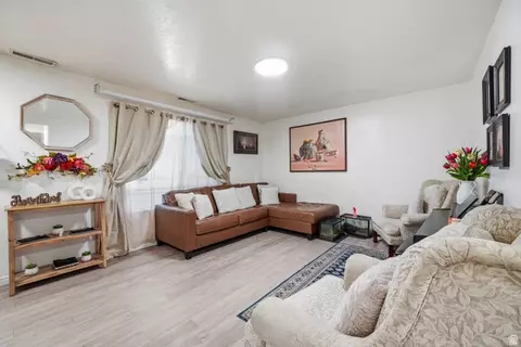 203 N Geneva Rd #10, Provo, UT 84601