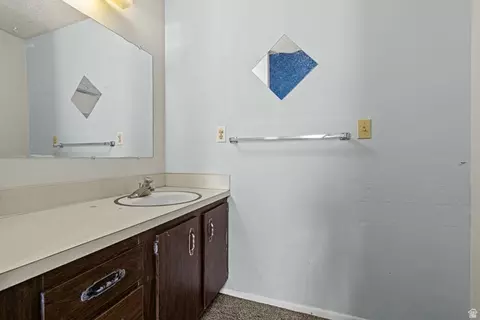 Bath - 711 S 1600 E #C2, Clearfield, UT 84015 photo 2 of 4